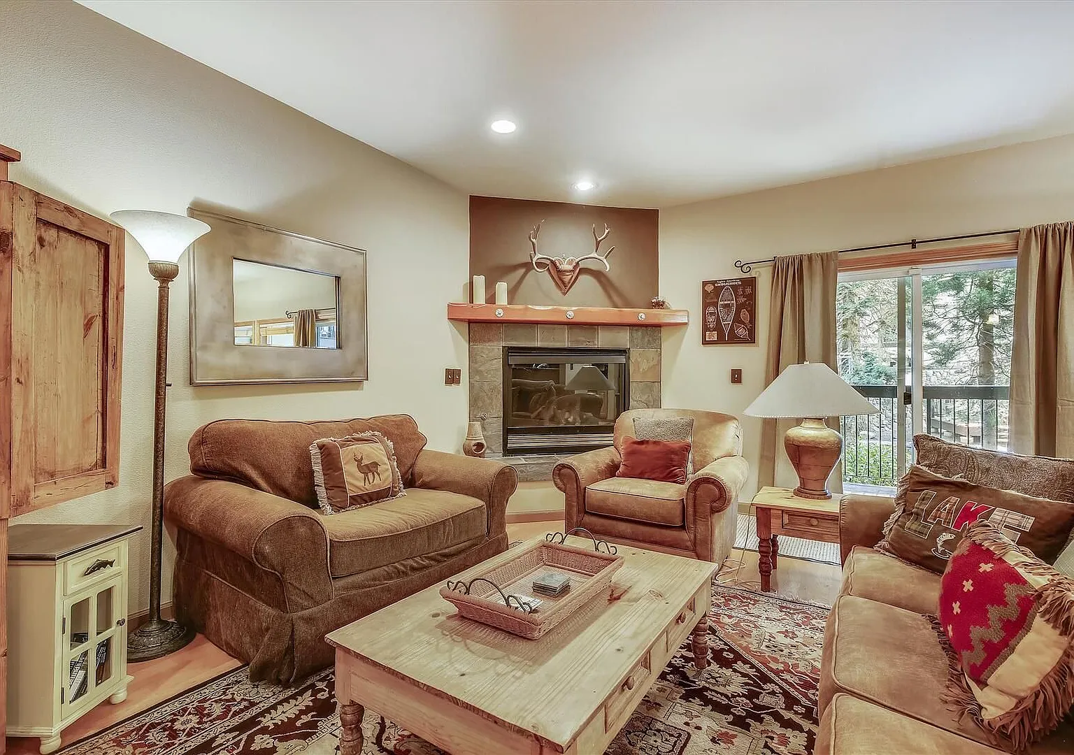 Tavern Inn 2 Bedroom Ski Lease in Olympic Valley — Photo 2