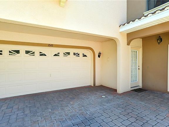 Block paved Driveway and Entry.