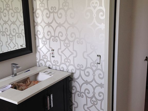 Hall Bathroom /renovated