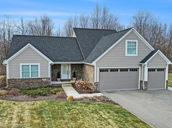 11077 Cassidy Trl, Davisburg, MI 48350