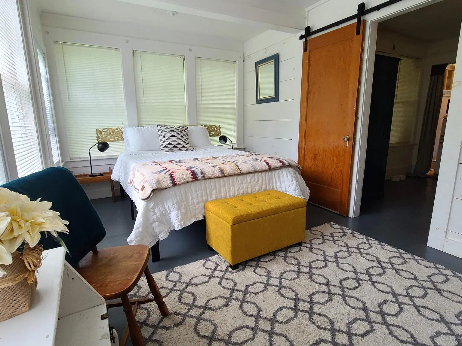 Studio, 400 sqft, $1,200 — Photo 1