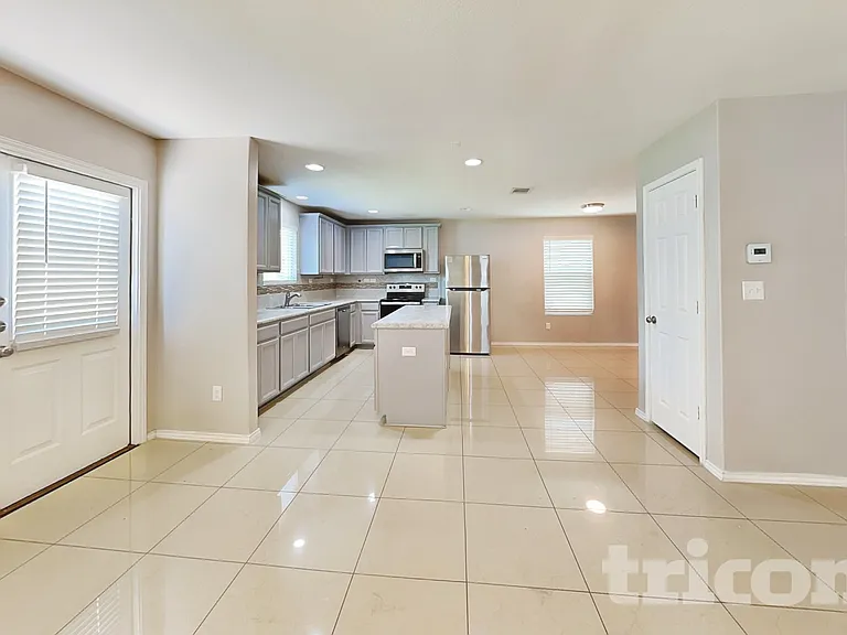 10718 Castello Cyn — Photo 2