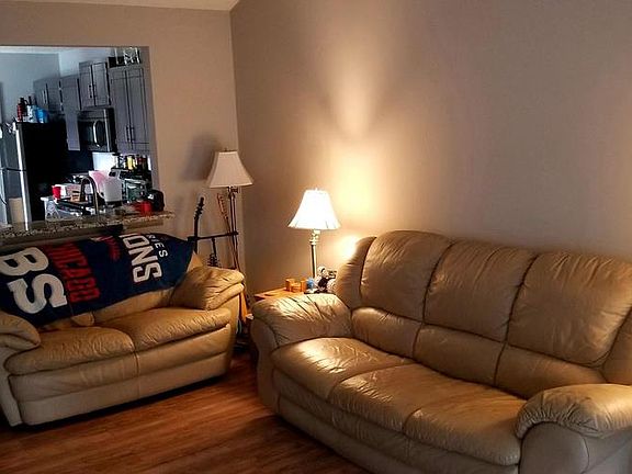 5th image of 713 Castle Dr