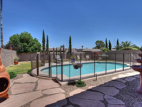 4th image of 3208 E Desert Cove Ave