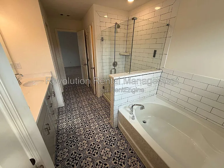 565 Morrow Ln SW — Photo 7