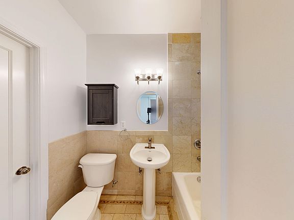 3rd image of 4540 California St APT 8