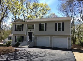 162 William Henry Rd, Scituate, RI 02857