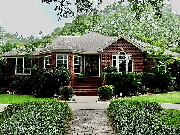 2nd image of 6304 Charlestowne Dr