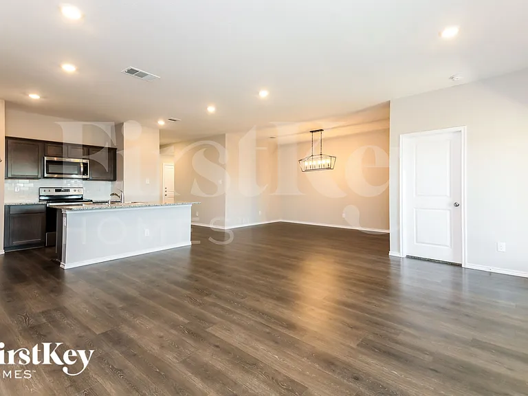 406 Knapsack Ln — Photo 3