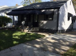18779 Woodland St, Harper Woods, MI 48225