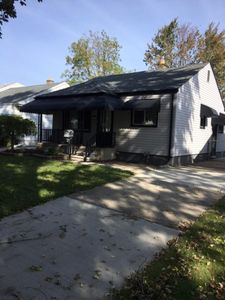18779 Woodland St, Harper Woods, MI, 48225
