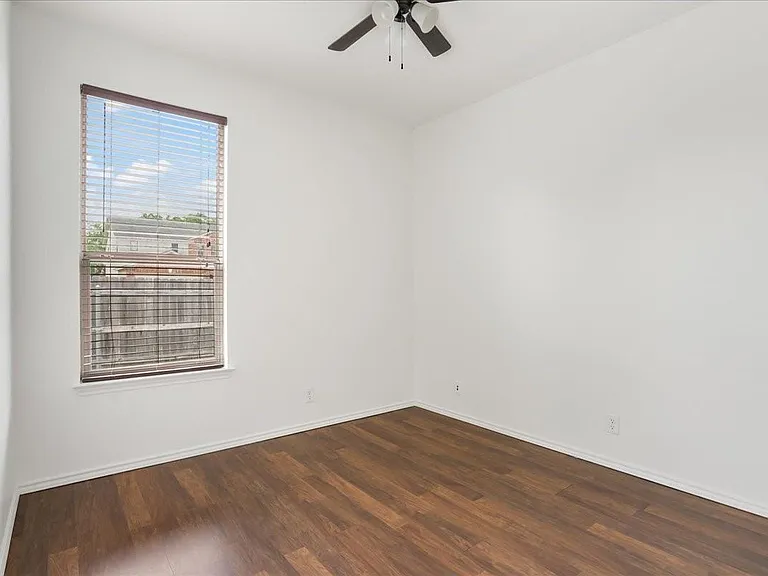 200 Rudy Ln — Photo 7