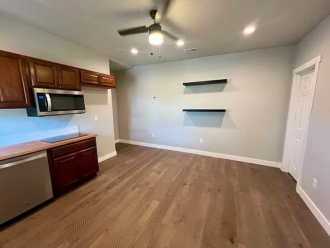144 Primrose Ave #MAIN — Photo 3