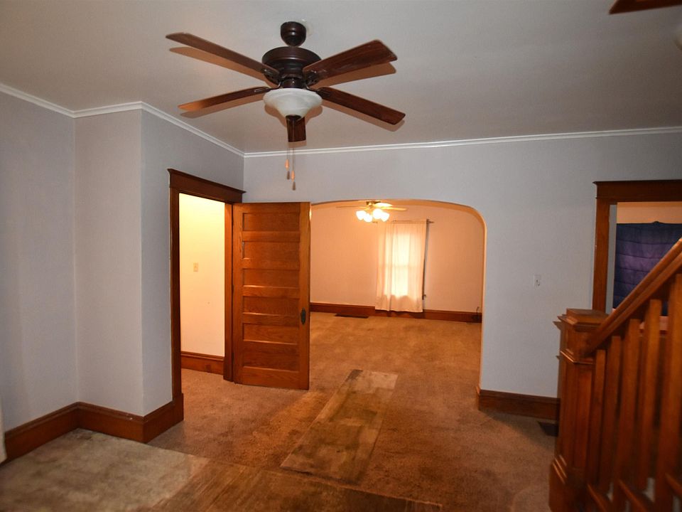 2nd image of 1324 W 5th St