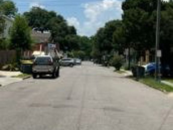 Exterior Neighborhood (street photo)