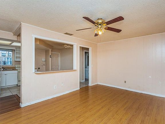 5th image of 10705 N Annette Ave