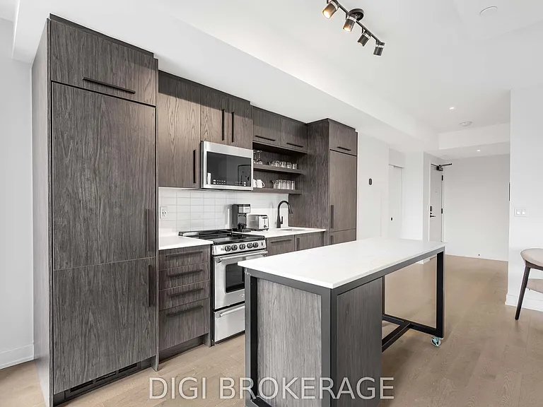 560 Rideau St #303 — Photo 10