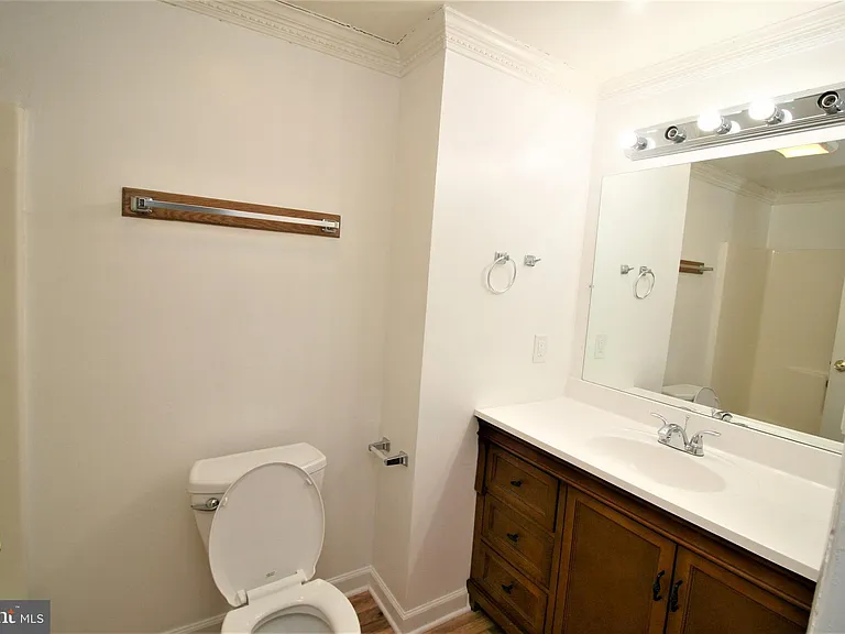 118 Middle Point Ct — Photo 18