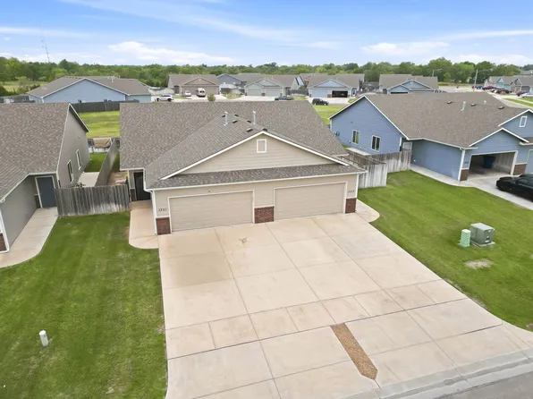1351 N Azena St, Andover, KS 67002