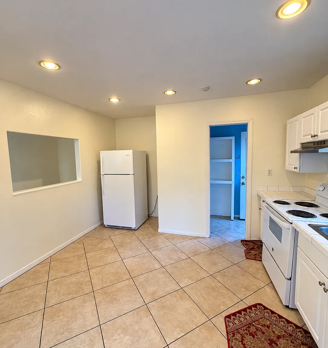 2 bed, 780 sqft, $2,900 — Photo 2