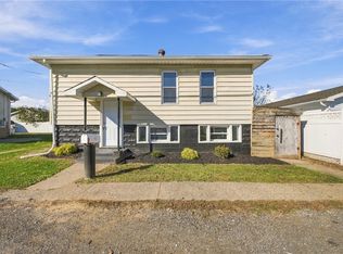 812 Clement Ave #1/2, Belpre, OH 45714
