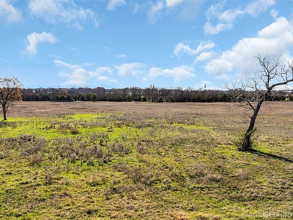 3rd image of Ward Ranch Rd