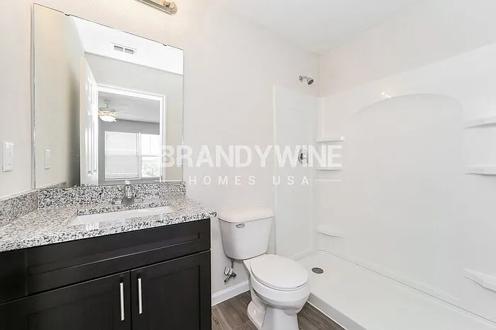 573 Kit St — Photo 17