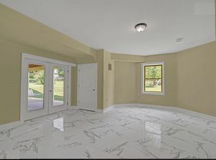 1024 Seneca Rd, Great Falls, VA 22066