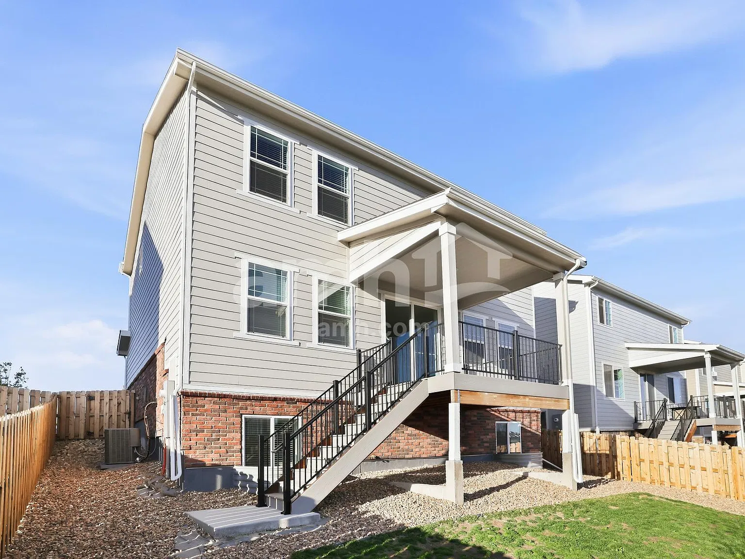 4 bed, 3.5 bath, 2794 sqft, $3,885 — Photo 3