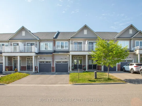 105 Alvin Pegg Dr, East Gwillimbury, ON L9N 0R7