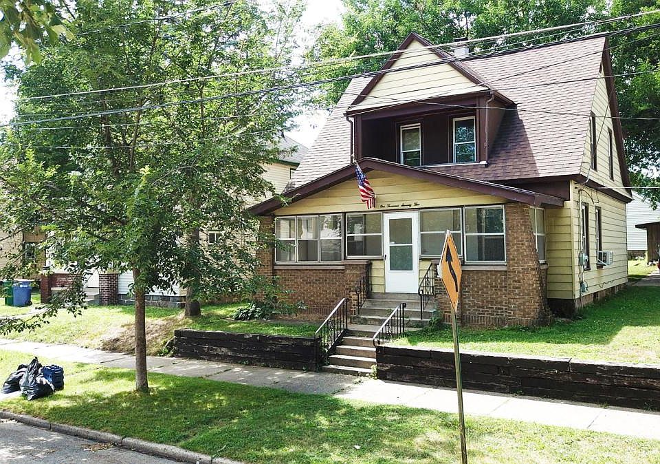 1st image of 1075 Quarry Ave NW