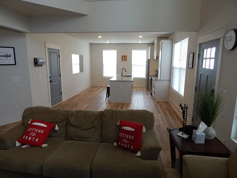 233 Marshland Ln — Photo 9