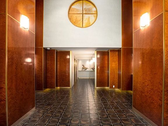 4th image of 157 E 32nd St APT 8C