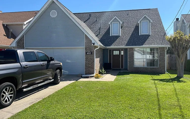 463 Sandy Ridge Cir — Photo 1