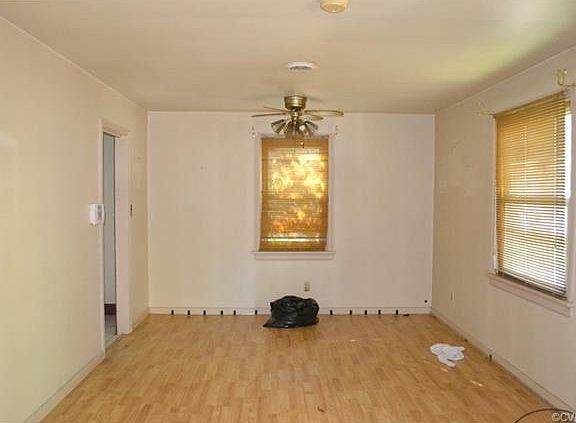 2nd image of 1413 Fort Hill Dr
