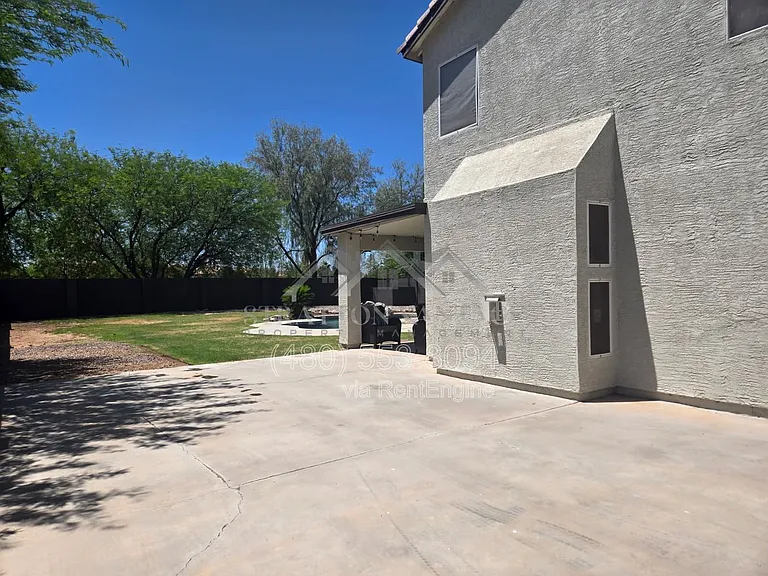 1005 E Stirrup Ln — Photo 34