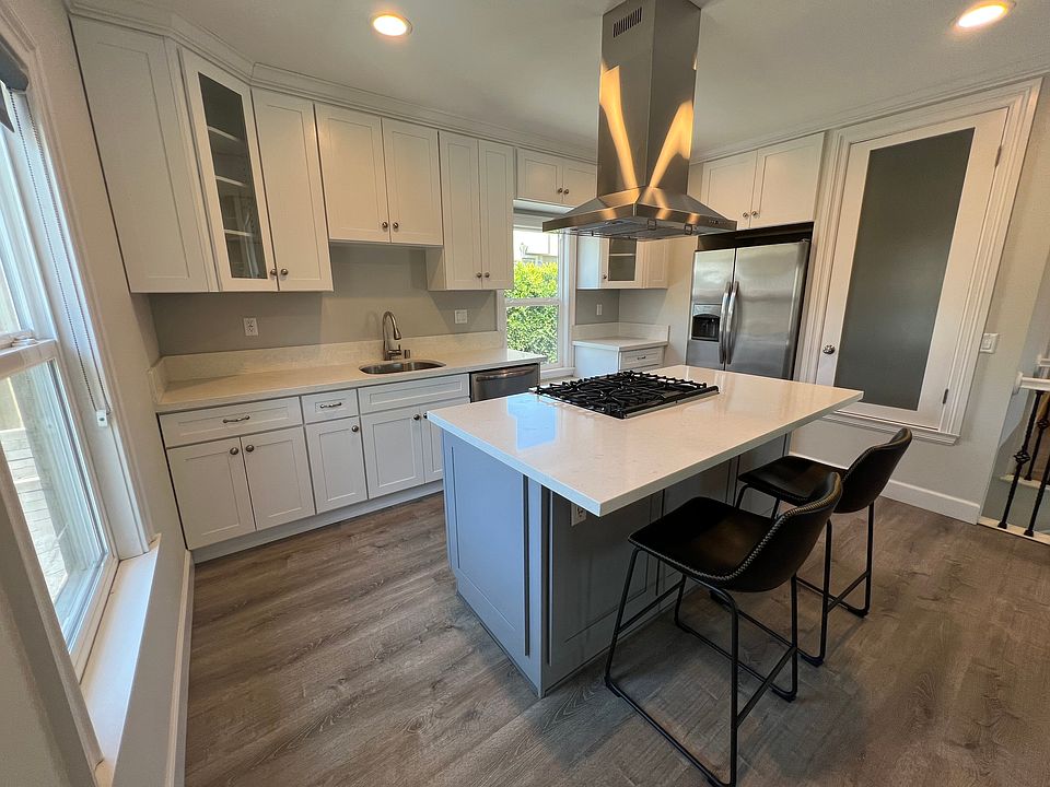 1st image of 151 N Wilson Ave APT 6