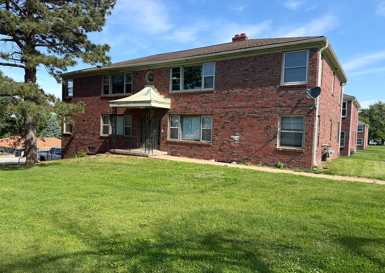 3 bed, 1025 sqft, $1,200 — Photo 4