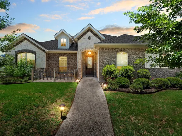 415 Sagebrush Ln, McGregor, TX 76657