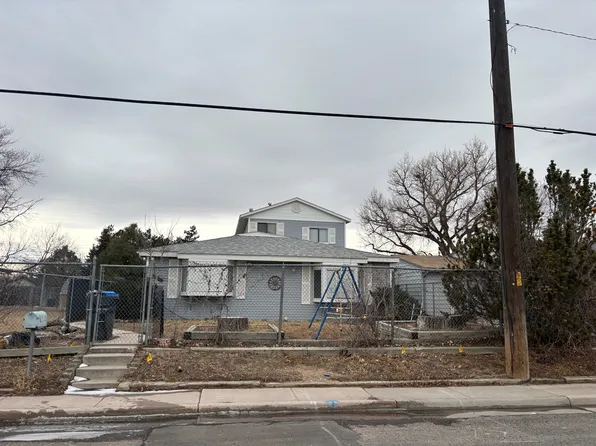 3424 Ridge Rd, Cheyenne, WY 82001