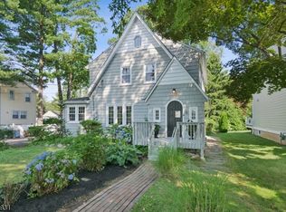 8 S Oak Ct, Madison, NJ 07940