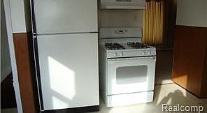 4th image of 29021 Balmoral St