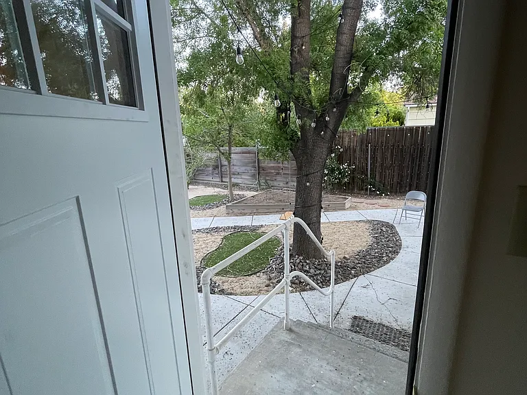250 Bartlett St — Photo 11