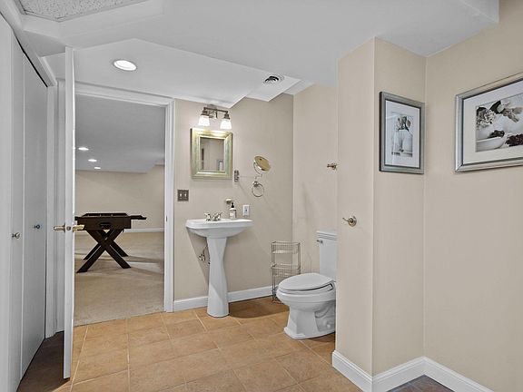 2nd image of 5604 Sherwood Ave