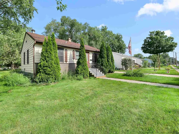 241 Wilson Ave, Fond Du Lac, WI 54935