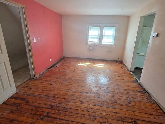 4th image of 1947 W Marquette Rd Floor 3