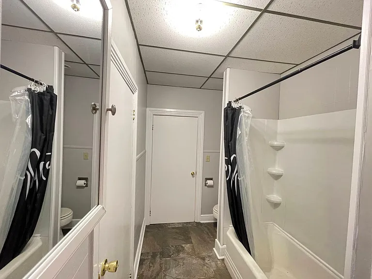 315 W Laurel Blvd #1 — Photo 6