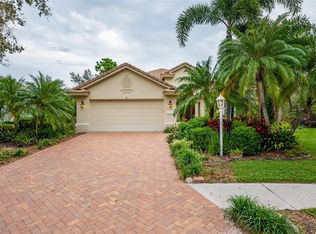 7117 Victoria Cir, University Park, FL 34201