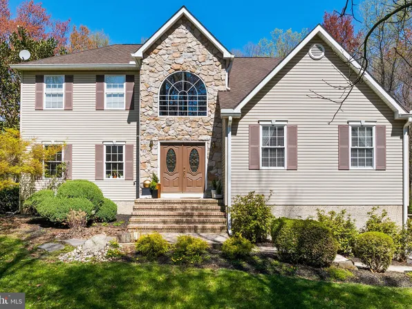 23 Holly Dr, Columbus, NJ 08022