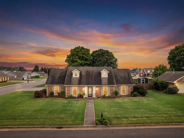 2222 Jennifer Ave, Muscle Shoals, AL 35661